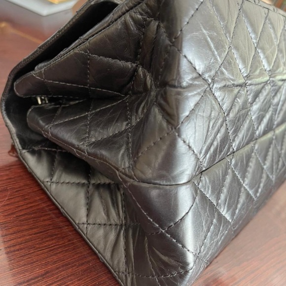 Chanel Reissue 2.55 black Flap Bag in silver hardware, aged Calfskin/ - Picture 11 of 17